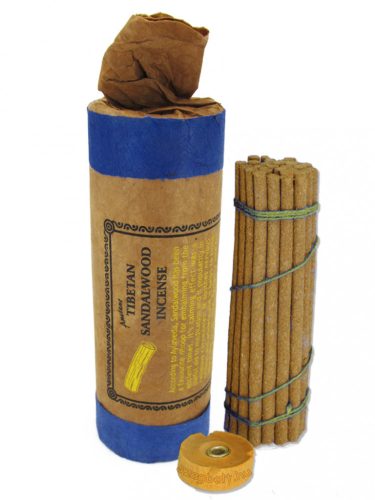 Tibeti Szantálfa /Sandalwood/ hengeres 30 szálas füstölő, tartóval  11 cm